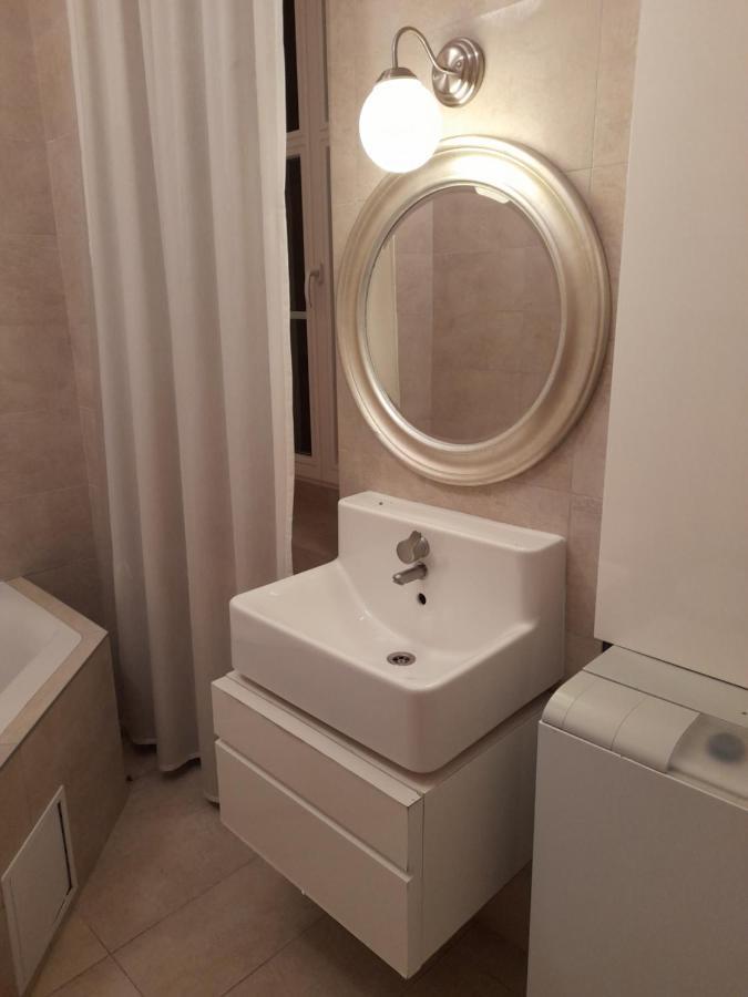 Beautiful Appartment In The Old Town Of Bratislava Eksteriør bilde