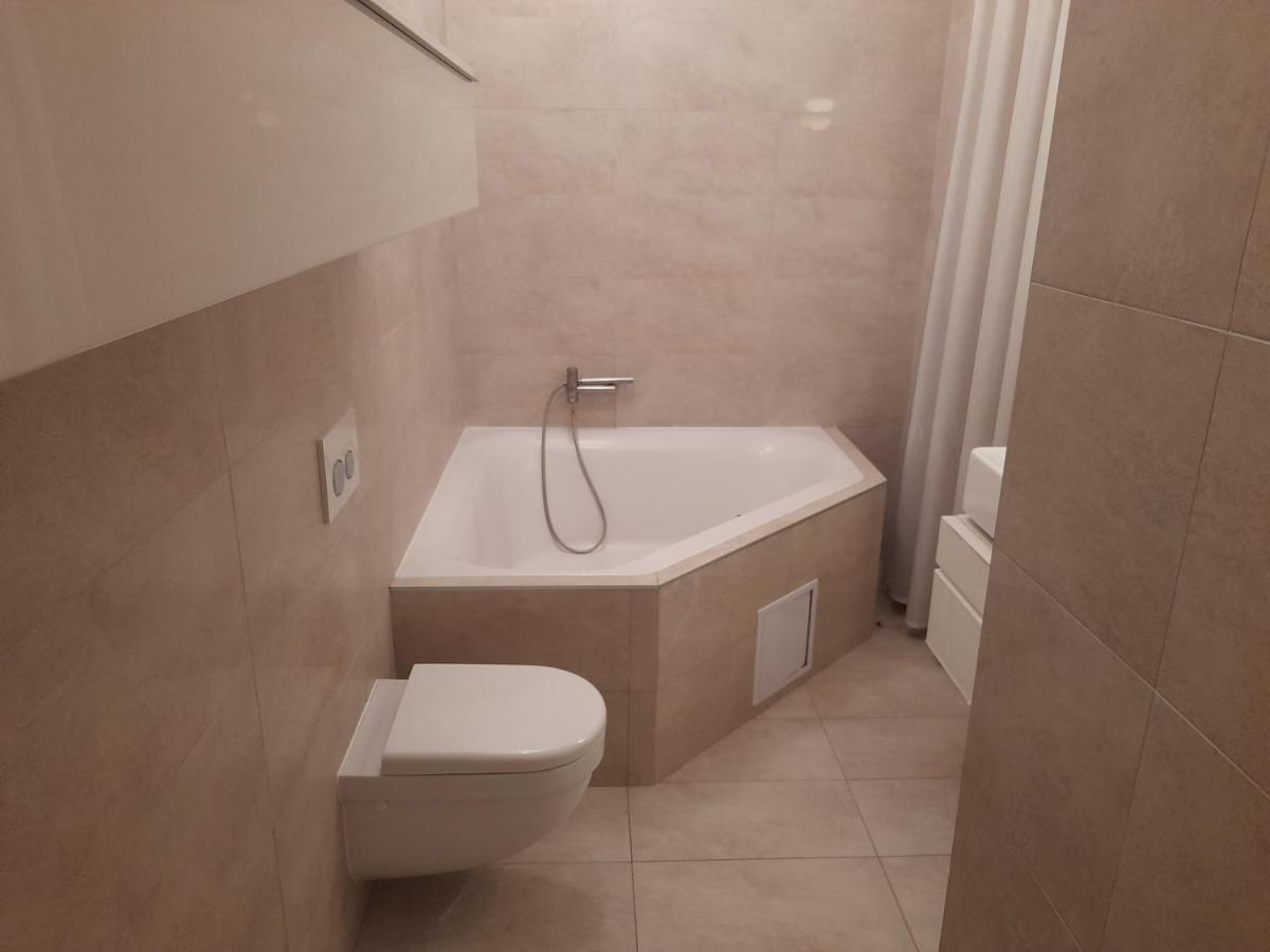 Beautiful Appartment In The Old Town Of Bratislava Eksteriør bilde