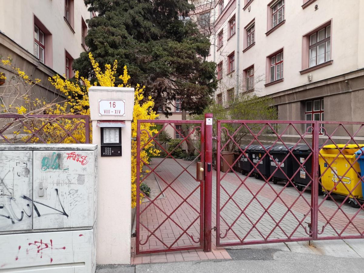 Beautiful Appartment In The Old Town Of Bratislava Eksteriør bilde